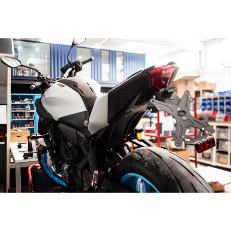 SUPPORT DE PLAQUE MT-07 2025+ EVOTECH