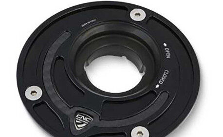 Bouchon trappe essence réservoir partie extérieure insert carbone