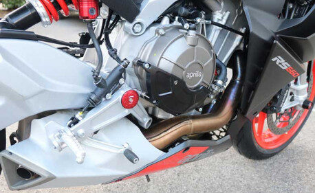 CARTER DE PROTECTION RPS ALTERNATEUR COTE DROIT APRILIA CNC RACING