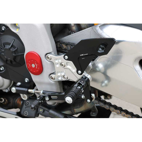 Commandes reculées réglables Aprilia RSV4 / Tuono