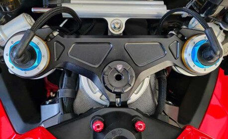 ECROU DE COLONNE DE DIRECTION CNC RACING DUCATI