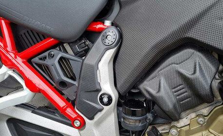 KIT BOUCHONS DE CADRE OBLIQUES CNC RACING DUCATI