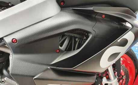 KIT VIS CARENAGE LATERAUX AVANT APRILIA RS 660 CNC RACING