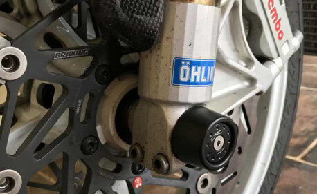 PROTECTION AXE DE ROUE AVANT CNC RACING DUCATI