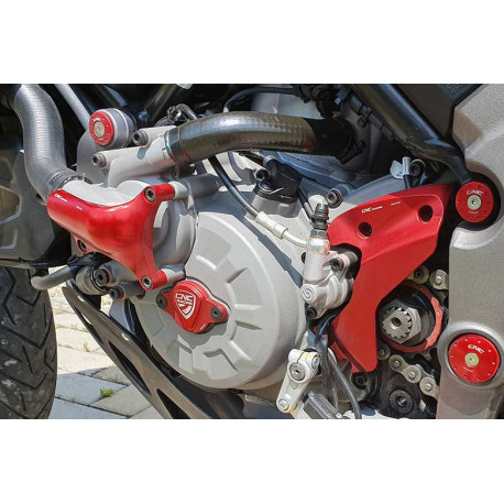 PROTECTION POMPE A EAU CNC RACING