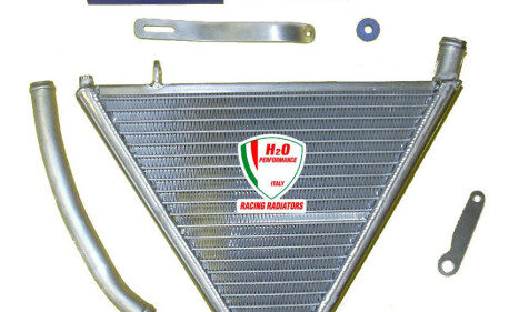 Radiateur d'eau additionnel + KIT DAYTONA 675