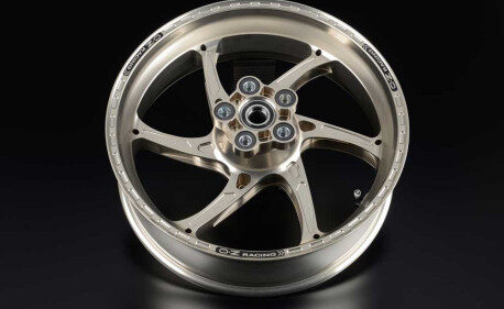 ROUE ARRIERE 17 X 6 ALUMINIUM FORGE GASS RSA OZ SUZUKI HAYABUSA 1300 NO ABS