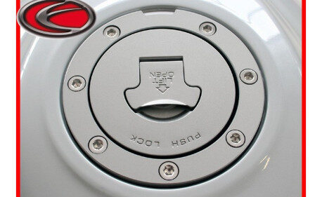 SUZUKI FREEWIND 650 KIT VISSERIE TRAPPE A ESSENCE EVOTECH