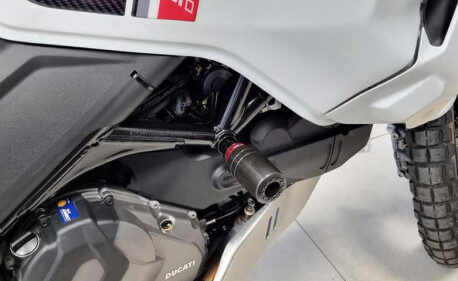 Tampons protection moteur cadre carénage Ducati Hypermotard