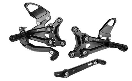 TRIUMPH SPEED TRIPLE 1200 RS COMMANDES RECULEES INVERSEE OU NON