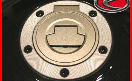 YAMAHA FZR 400 / FZR 600KIT VISSERIE TRAPPE A ESSENCE EVOTECH