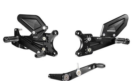 YAMAHA R6 Commandes reculées Bonamici inversées ou non