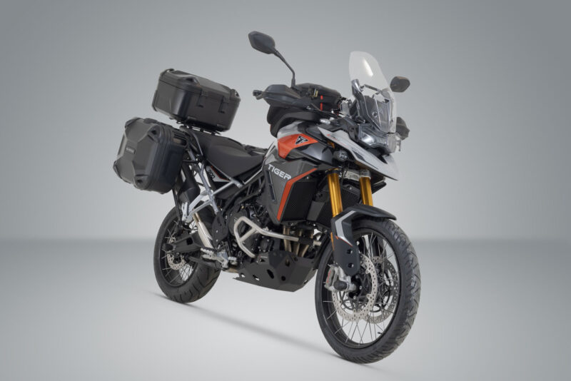 Kit Aventure DUSC avec topcase L Noir. Triumph Tiger 900/GT/Rally/Pro.