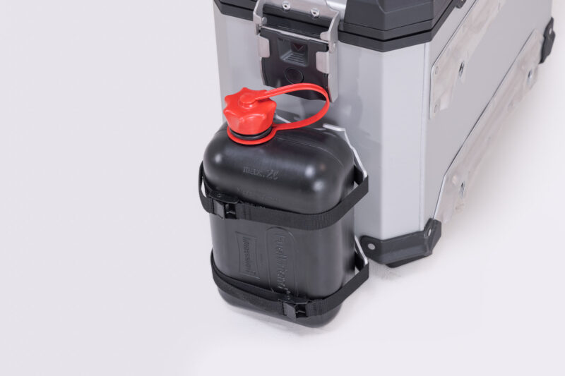 TRAX kit jerrican avec support mâle Avec support mâle. Jerrican 2 l.