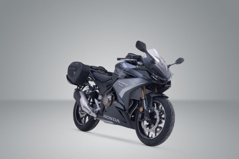 Set de sacoches latérales PRO BLAZE H Noir. Honda CBR300R, CBR500R/ CB500F (16-).