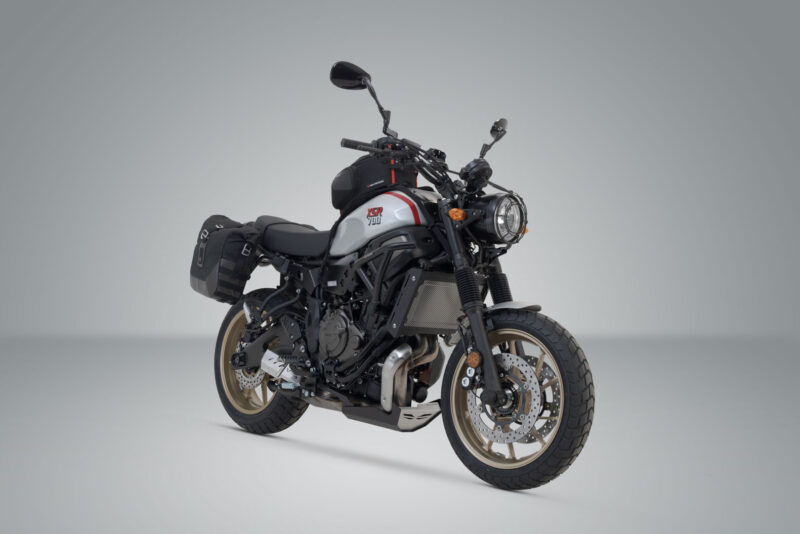 Legend Gear set sacoches latérales LC Yamaha XSR700 (15-) / XSR700 XT (19-).