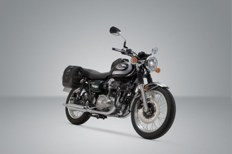 Legend Gear set sacoches lat. LC - Black Edition Kawasaki W800 / Street / Cafe (11-), W650 (99-06).