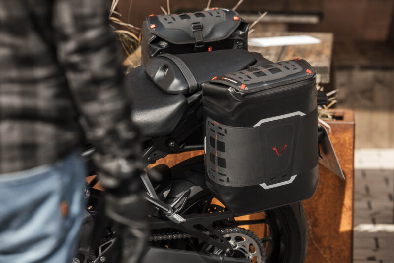 Sacoche Latérale WP 16L Étanche. Pour V-LOC.