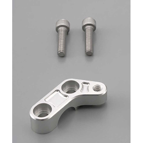 Bride avec filetage M6 pour compteur. fixation orientee à droite. couleur noire