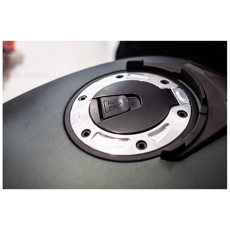 CADRE EXTÉRIEUR EVOTECH BOUCHON DE RÉSERVOIRIGINE DUCATI MULTISTRADA V4 1100