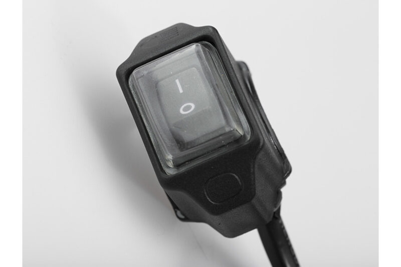 Interrupteur pour guidon Résistant à leau. Longueur de câble 30 cm.