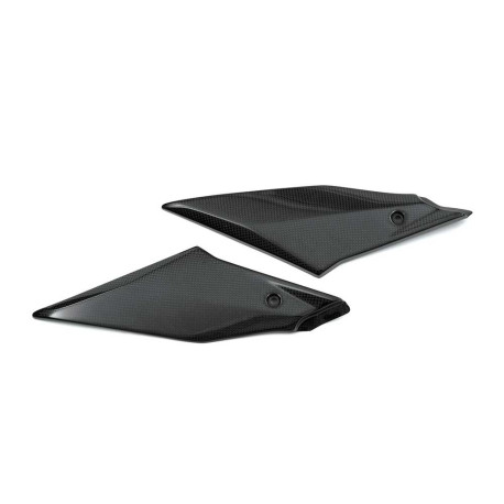 Flancs latéraux réservoir carbone