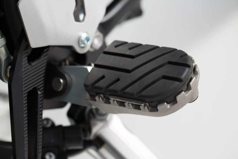 Kit de repose-pieds ION. Triumph Tiger 800/ 900/ 1200, Scram 1200.