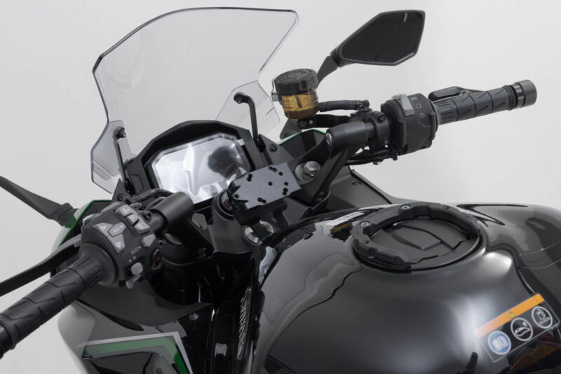 Support GPS pour guidon Noir. Kawasaki Z1000SX, Ninja 1000SX,1100SX/SE.