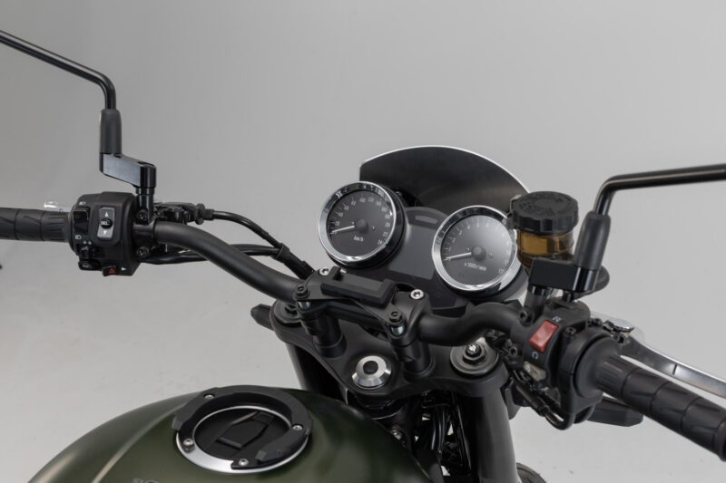 gps_08_646_10900_b_2_xl Support GPS pour cockpit Noir. Kawasaki Z900RS/ Cafe / SE (17-).