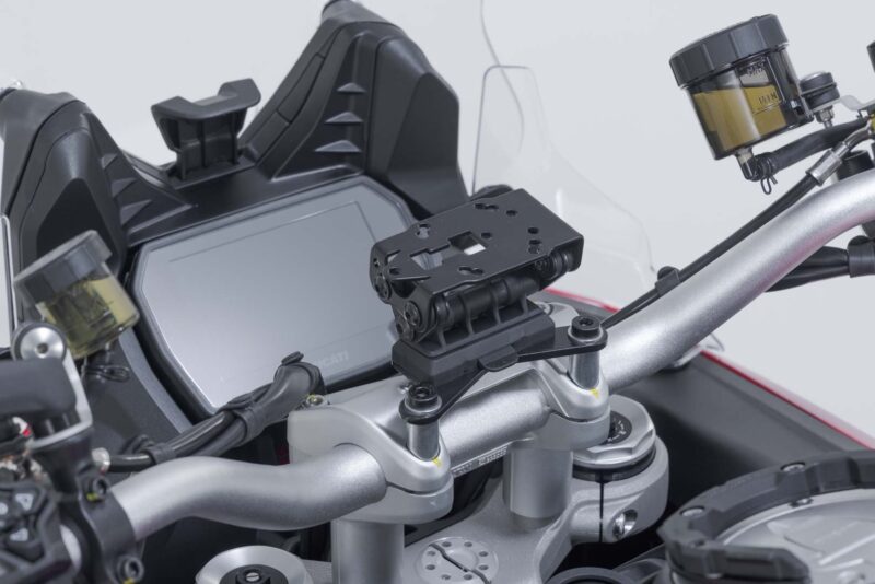 Support GPS sur le guidon Noir. Ducati Multistrada V4 (20-), V2 (24-).