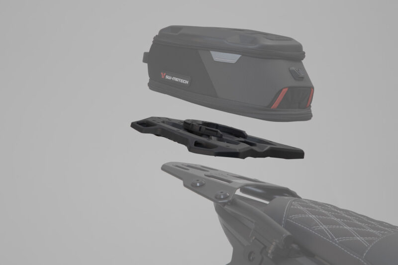 Kit d'adaptation anneau PRO pour STREET-RACK Pour sacoche PRO. Avec platine. Noir.