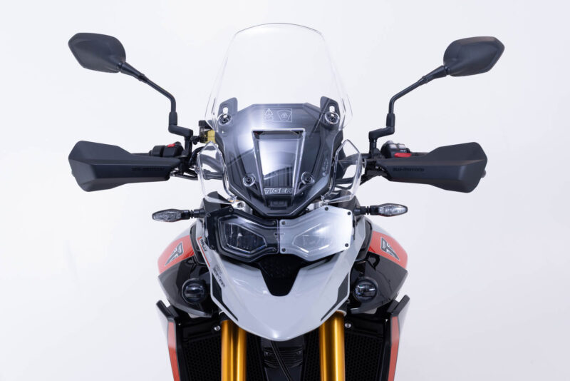 Kit protège-mains Sport Noir. Filetage intérieur du guidon 6/8 mm.