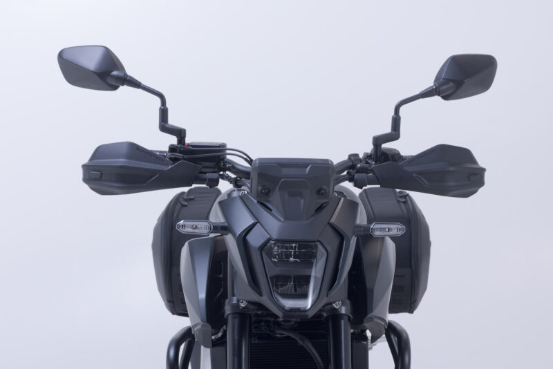 Kit protège-mains Adventure Noir. Modèles Honda / Suzuki / Triumph.