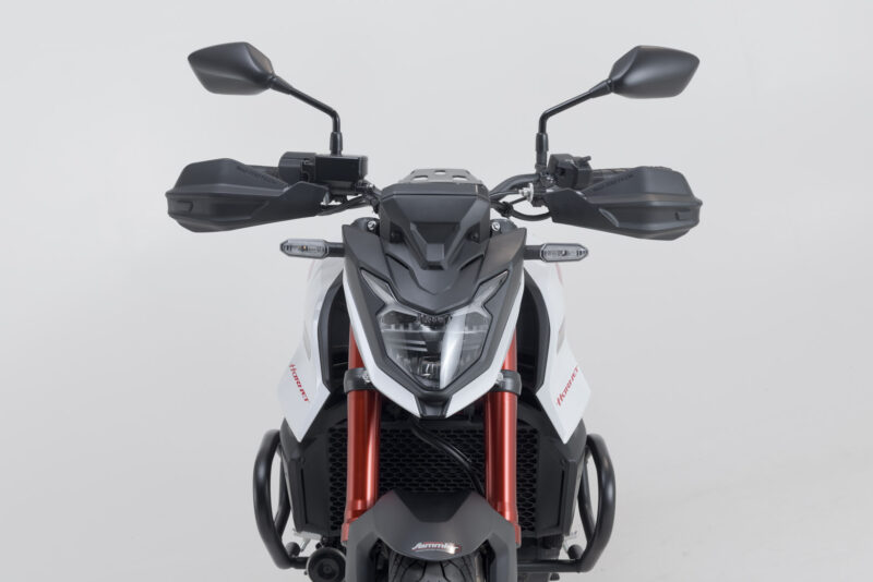 Kit protège-mains Adventure Noir. Honda CB750 Hornet (22-).