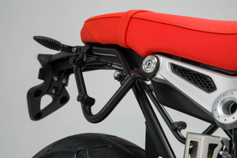 Platine universelle gauche Pour SLC support gauche. Avec filet.