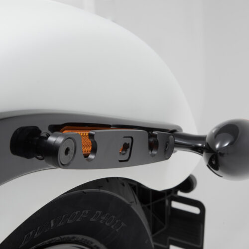 Support latéral SLH gauche LH2 Harley-Davidson Softtail Slim (17-). Pour LH2.