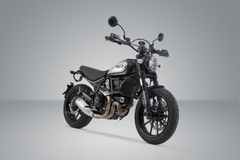 Support latéral droit SLC Modéles Ducati Scrambler (18-).