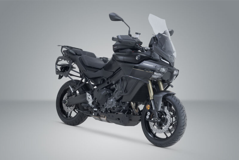 Support latéral PRO Noir. Yamaha Tracer 9 / GT / GT+ (24-).