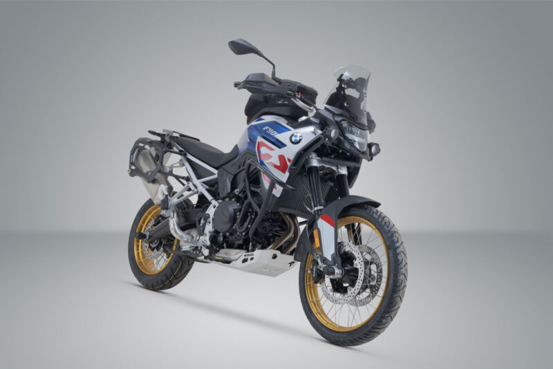 Support latéral PRO Noir. BMW F 900 GS (23-).