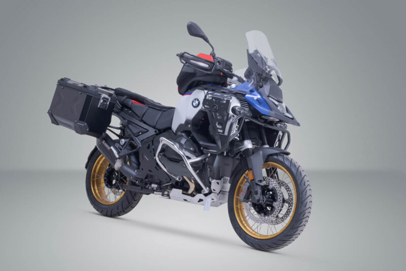 Kit valises en aluminium TRAX ADV + Akrapovic. 45/45 l. BMW R 1300 GS Adv. (24-).