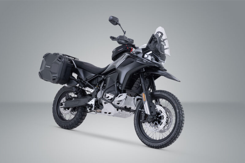 Système de valises rigides DUSC Noir. 41/33 l. CFMoto 800MT-X (24-).