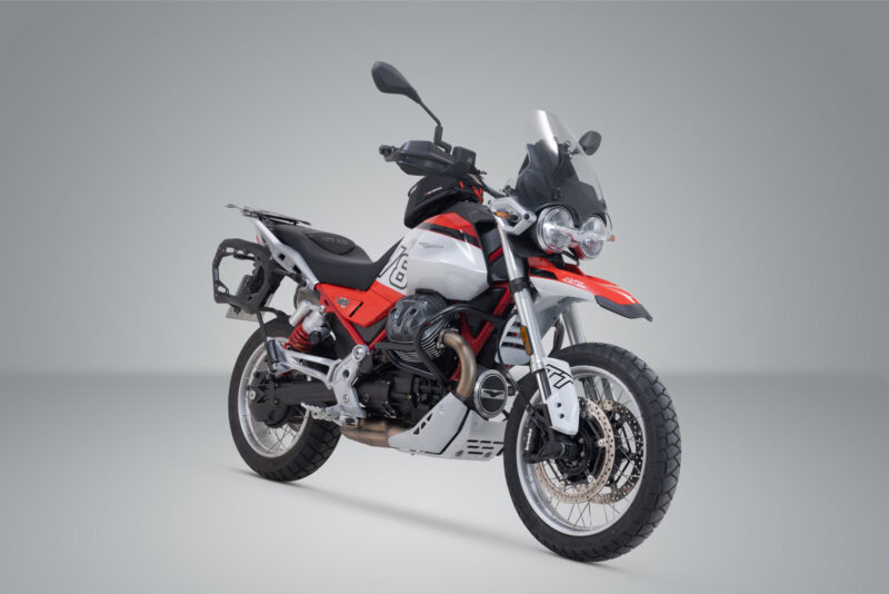 Kit Aventure DUSC avec topcase L Noir. Moto Guzzi V85 TT (19-23).