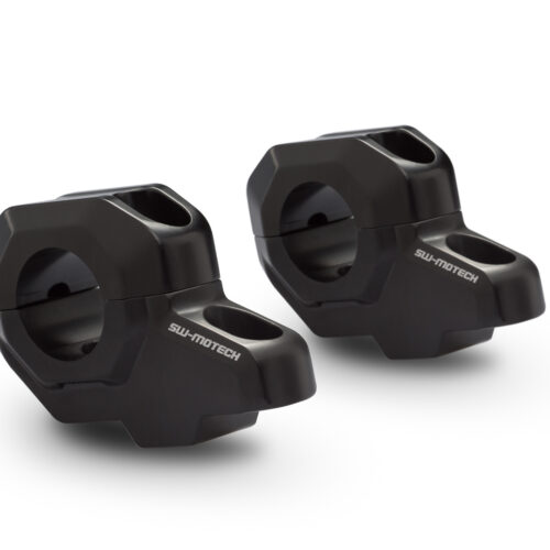 Réhausseur de guidon avec déport Ø 28 mm H=30 mm. Recul de 22 mm..