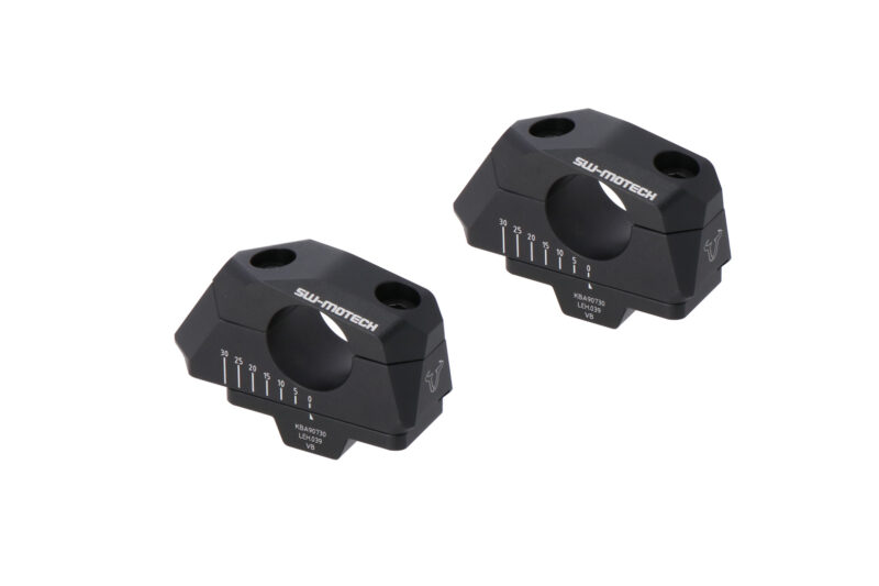 Réhausseur de guidon avec déport réglable pour Ø28 H=28mm. Recul de 5/10/15/20/25/30 mm.