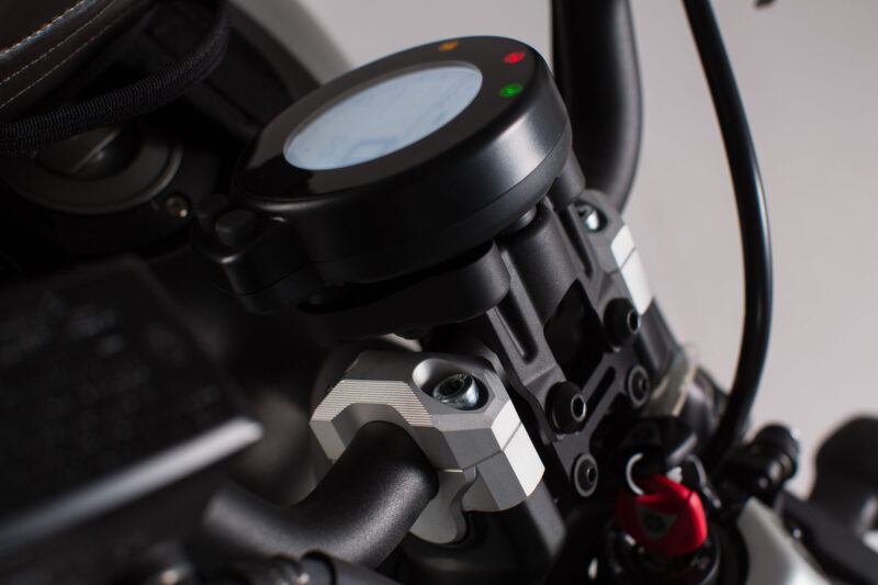 Réhausseur de guidon h=20 mm. Noir. Yamaha XSR700 (15-20).