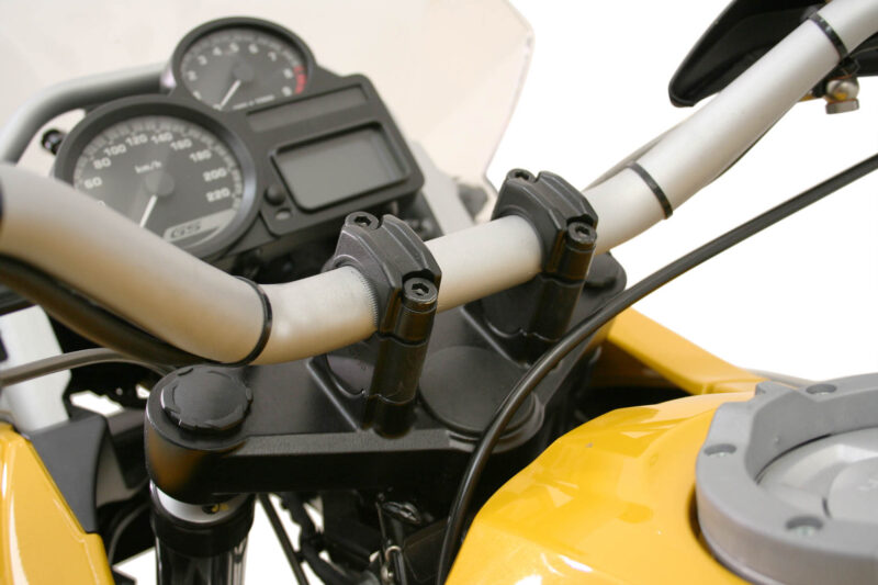 Réhausseur de guidon H=30 mm. Noir. BMW R 1200 GS/Adv, F 800 GS Adv.