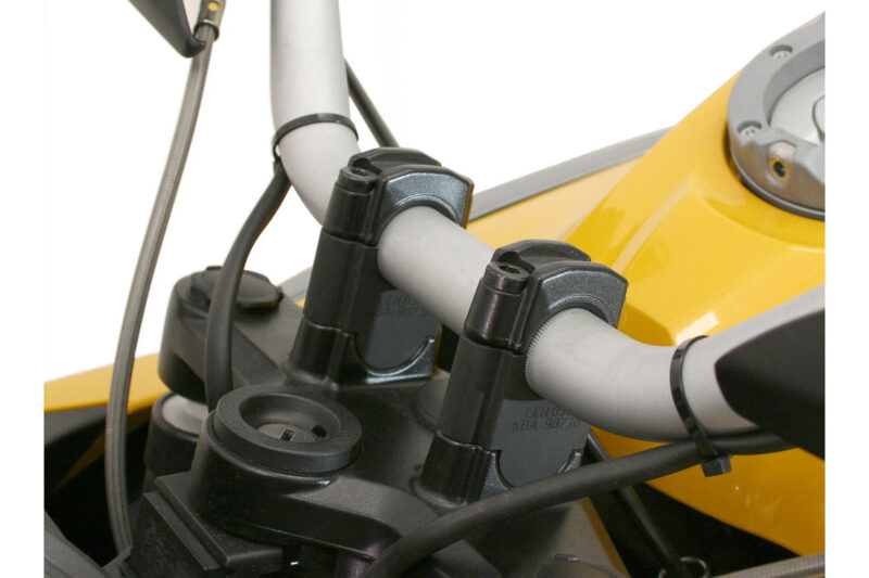 Réhausseur de guidon H=30 mm. Noir. BMW R 1200 GS/Adv, F 800 GS Adv.