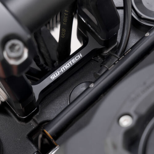 Réhausseur de guidon H=30 mm. Noir. H-D Pan America 1250 (21-).