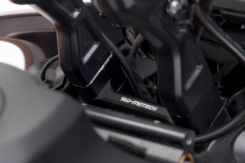 Réhausseur de guidon H=30 mm. Noir. H-D Pan America 1250 (21-).