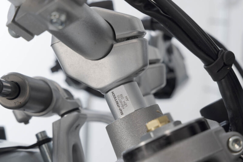 Réhausseur de guidon Argent. Ducati DesertX (22-).